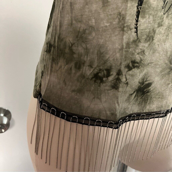 NWT women’s green tie dye cattle head vneck tasseled tank top by Liberty wear - Picture 6 of 9